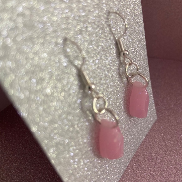 Earrings - Picture 3 of 8